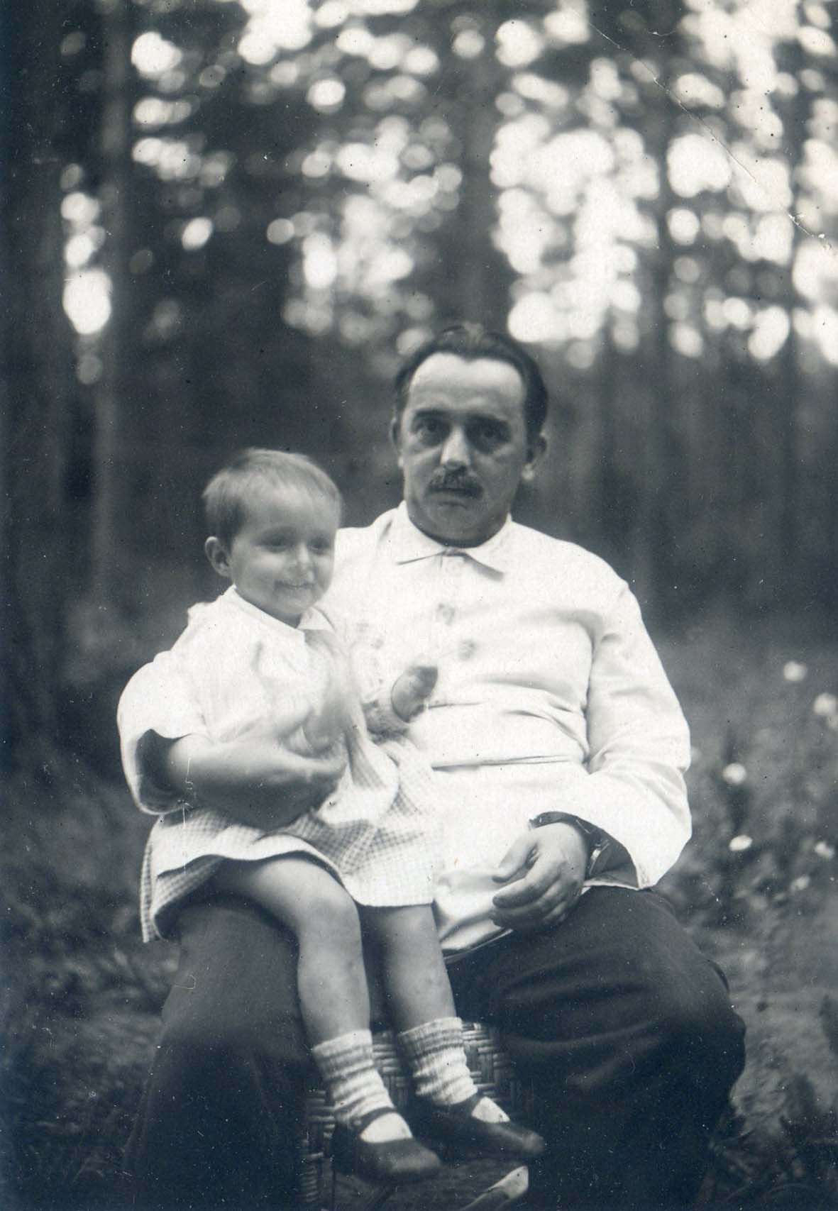 Цибарт Адольф Августович с дочерью Светой